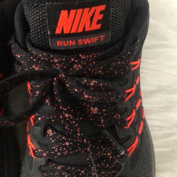 Nike Run Swift Shoes SZ 11